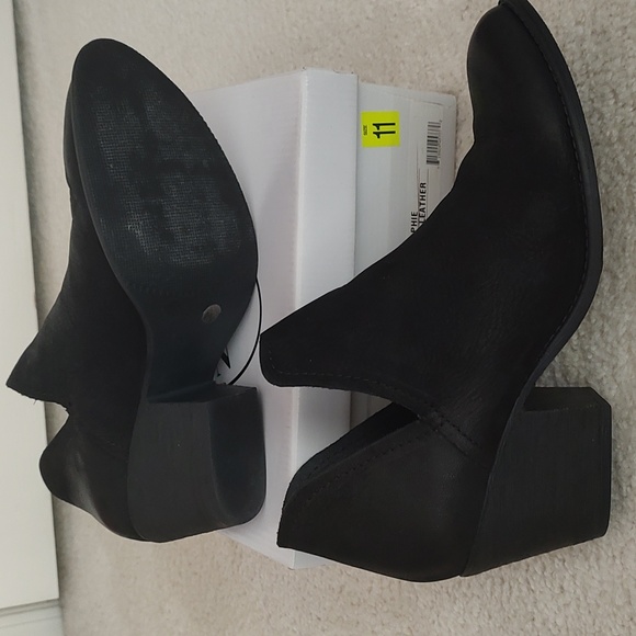 Steve Madden black booties - Picture 5 of 6